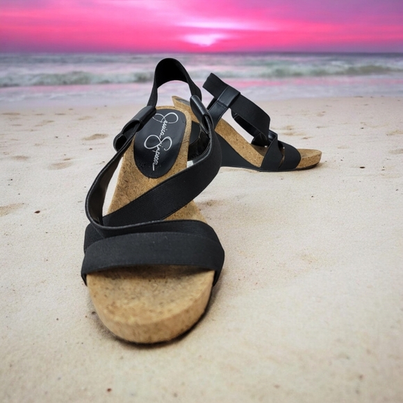 Jessica Simpson woman's Size 8.5. Strappy wedges with platform. In awesome shap. - Picture 1 of 8